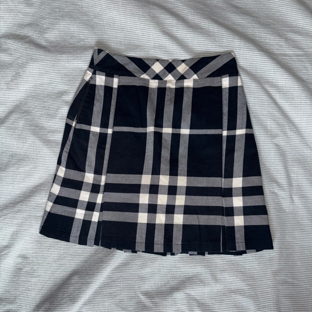 Burberry skort